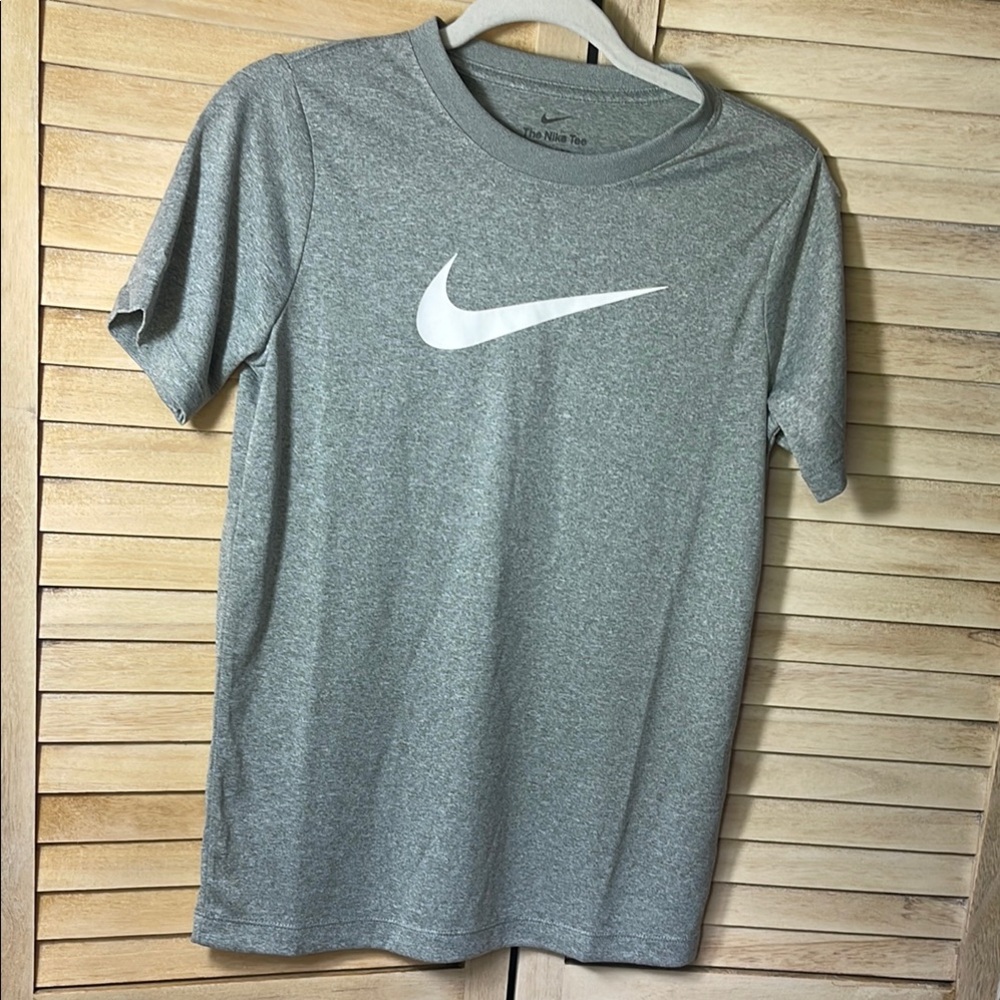Nike Gray Short Sleeve Tee with Iconic Swoosh